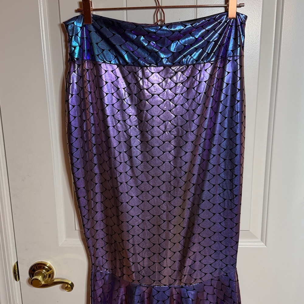 NWOT Spooktacular  Creations Metallic Hologram Shiny Mermaid Skirt Costume - Picture 4 of 6